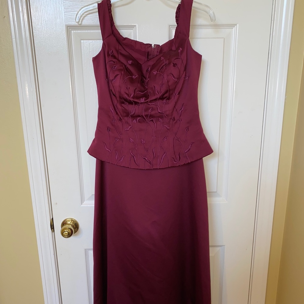 burgundy vine detail full length dress